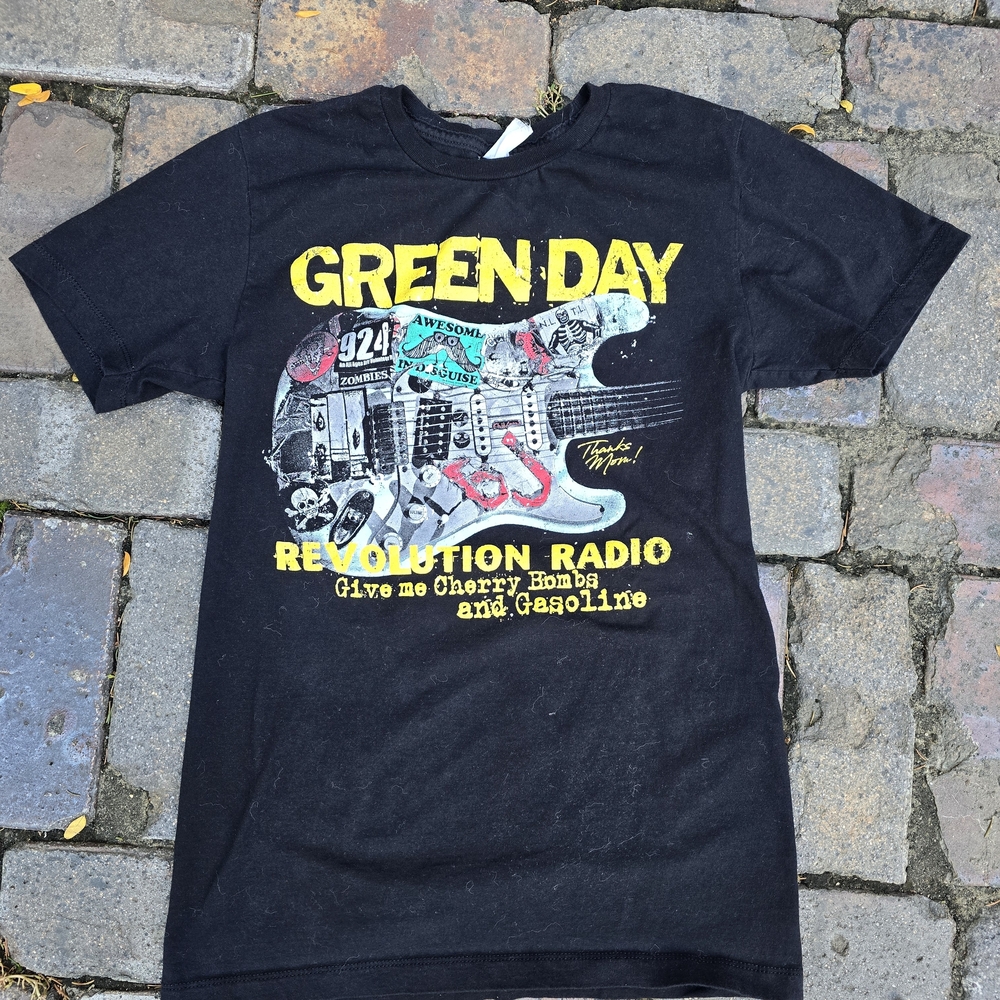 2016 Green Day Revolution Radio Band Tee